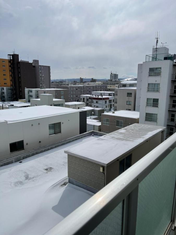 Апартаменти ようこそ札幌へ! 大通公園まで地下鉄10分 定員6名 Firetv完備 1階はセコマ Екстер'єр фото